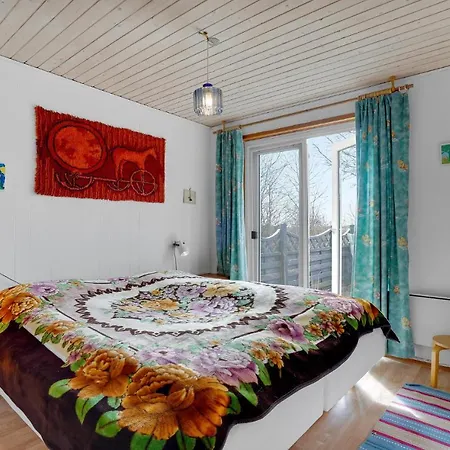 Casa vacanze Awesome In With 3 Bedrooms And Wifi *