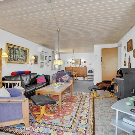Awesome In With 3 Bedrooms And Wifi