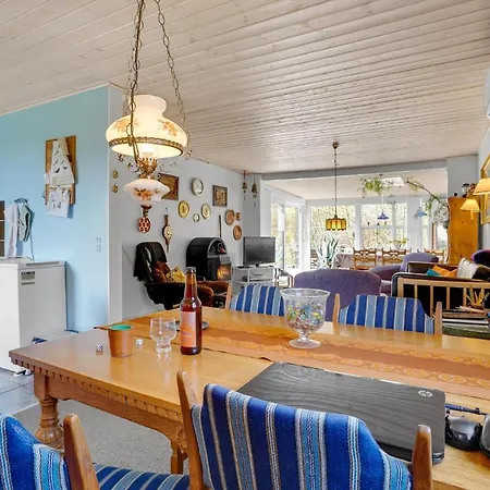 Awesome In With 3 Bedrooms And Wifi Casa vacanze Thyholm